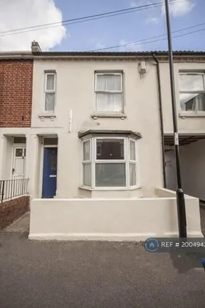 Rent this 5 bed townhouse on 1 Berkeley Road in Bedford Place, Southampton