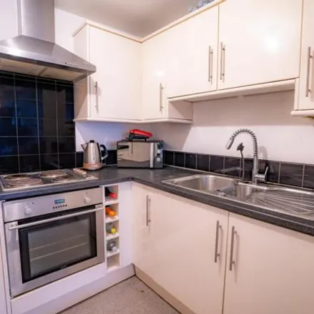 Image 7 - Barkers House, 175 Gleadless Road, Sheffield, S2 3BT, United Kingdom - Apartment for sale