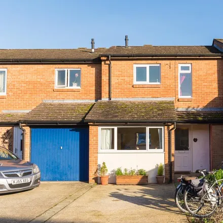 Rent this 2 bed townhouse on 7 Harold White Close in Oxford, OX3 8EL