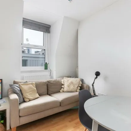Rent this 1 bed apartment on 134 Cavell Street in London, E1 2EE