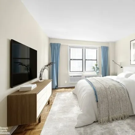 Image 2 - 37-31 73rd Street, New York, NY 11372, USA - Apartment for sale