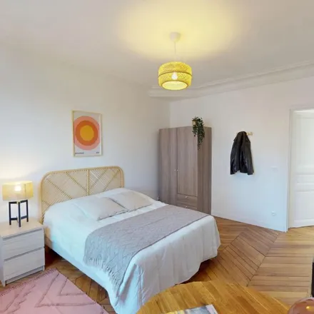 Rent this 3 bed apartment on 11 bis Rue Chaligny in La Vie Claire, 75012 Paris