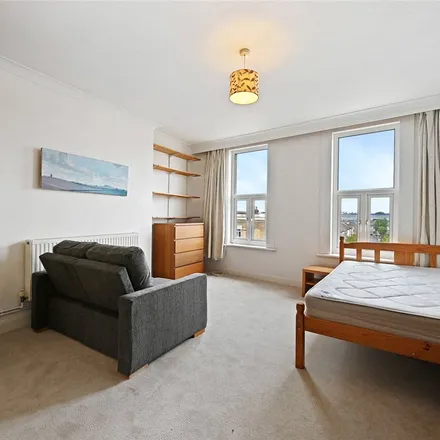 Image 7 - Ealing Cross, 85 Uxbridge Road, London, W5 5SA, United Kingdom - Apartment for rent