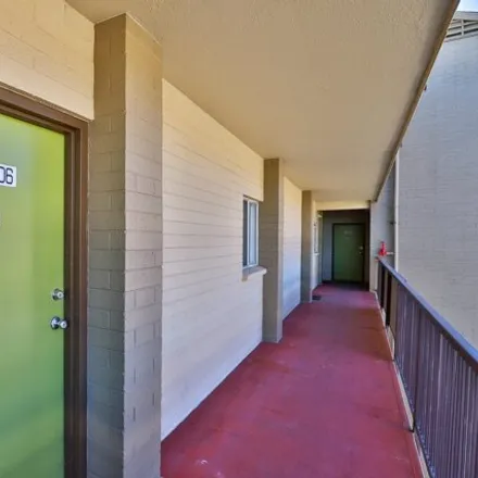 Image 3 - 351 East Thomas Road, Phoenix, AZ 85012, USA - Apartment for rent