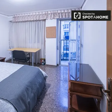 Rent this 7 bed room on Col·legi d'Educació Infantil i Primària Vicente Gaos in Plaça del Poeta Vicente Gaos, 1