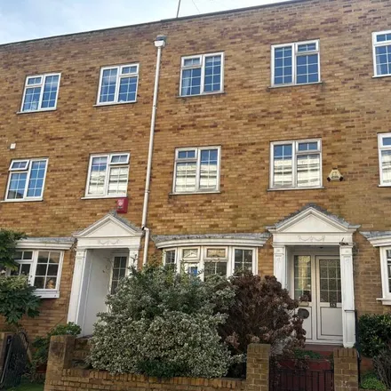 Rent this 3 bed house on 16 Seymour Square in Brighton, BN2 1DU