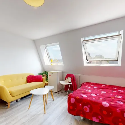 Image 6 - 107 Rue de Wazemmes, 59046 Lille, France - Apartment for rent