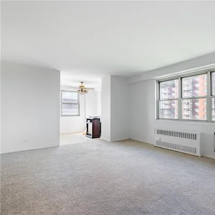 Image 6 - 2512 West 16th Street, New York, NY 11214, USA - Condo for sale