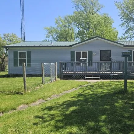 Buy this 2 bed house on 413 Union Street in Dowagiac, MI 49047