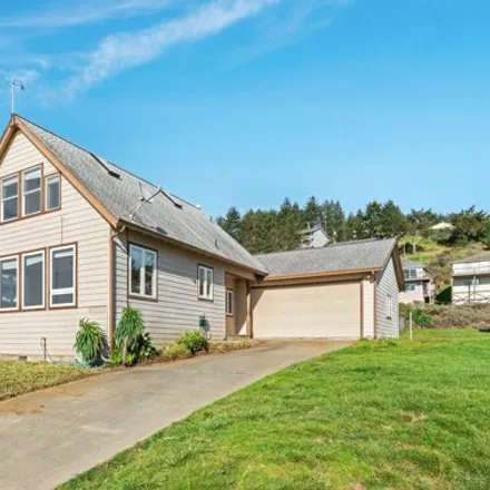 Buy this 2 bed house on 124 Sea View Road in Shelter Cove, Humboldt County