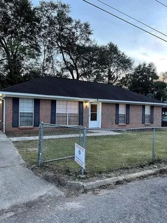 Rent this 3 bed house on 251 Bland Avenue in Abbeville, AL 36310