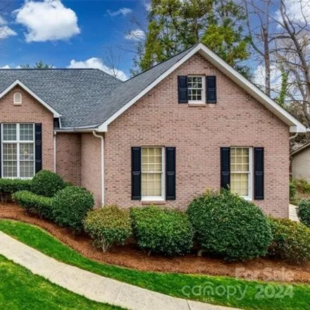 Buy this 3 bed house on 9 Honeysuckle Woods in Lake Wylie, York County