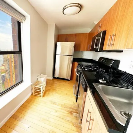 Image 3 - 20 West St Apt 28A, New York, 10004 - House for rent