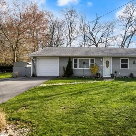 Buy this 4 bed house on 3 Sachem Lane in Ledyard, CT 06339