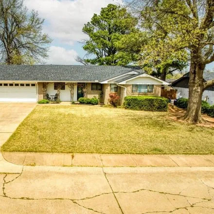 Buy this 2 bed house on 604 Skyline Drive in El Reno, OK 73036