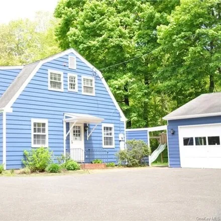 Rent this 3 bed house on 189 Federal Hill Road in Brewster Hill, Southeast