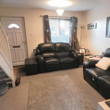 Image 2 - Russell Road, Toddington, LU5 6QE, United Kingdom - Townhouse for rent