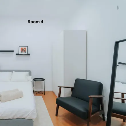 Rent this 6 bed room on Glorieta López de Hoyos in Calle de Francisco Silvela, 28006 Madrid