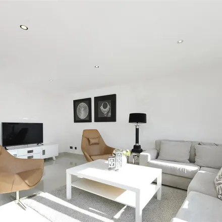 Image 9 - Cresta House, Swiss Terrace, London, NW6 4RR, United Kingdom - Apartment for rent