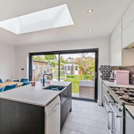 Image 3 - Hill Road, London, HA5 1LE, United Kingdom - Duplex for sale