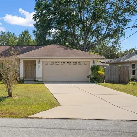 Buy this 3 bed house on 9312 Southeast 162nd Place in Marion County, FL 34491