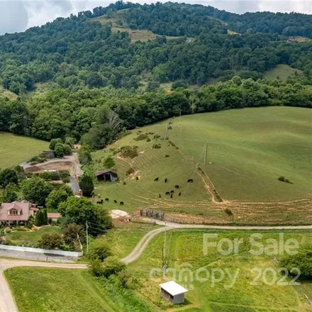 Buy this 1 bed house on 28 Waynesville Plaza in Waynesville, NC 28786