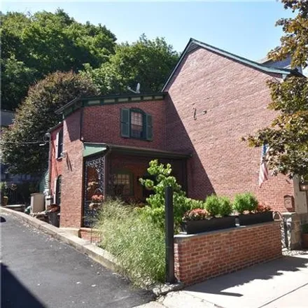 Image 2 - 499 East Street, West Easton, Northampton County, PA 18042, USA - Duplex for sale