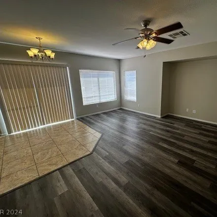 Image 3 - 10142 Rice Paper St, Las Vegas, Nevada, 89183 - House for sale