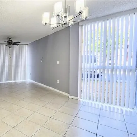 Image 6 - 7125 Nw 186th St Apt B111, Hialeah, Florida, 33015 - Condo for rent