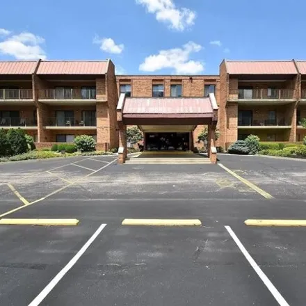 Buy this 2 bed condo on 3563 Section Road in Cincinnati, OH 45237