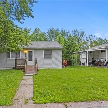 Buy this 2 bed house on 4525 North Forest Avenue in Kansas City, MO 64116