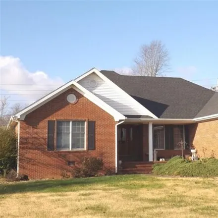 Buy this 3 bed house on 179 Shangri-la Place in Glasgow, KY 42141