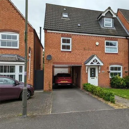 Buy this 3 bed townhouse on Thames Way in Derby, Derbyshire