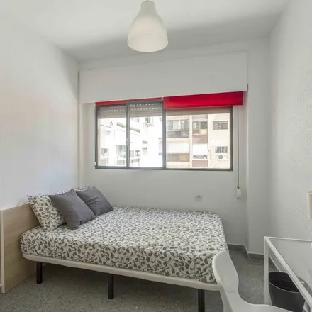Rent this 4 bed room on Carrer del Batxiller in 27, 46010 Valencia
