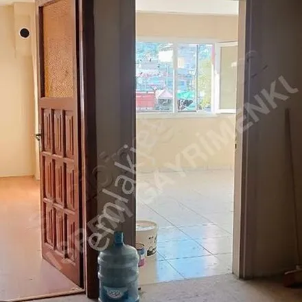 Rent this 2 bed apartment on unnamed road in 35120 Karabağlar, Turkey