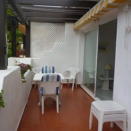 Image 5 - Calle Margarita, 29602 Marbella, Spain - Apartment for rent