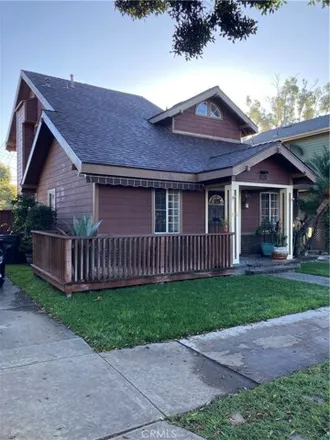 Rent this 2 bed house on 834 Loma Avenue in Long Beach, CA 90804