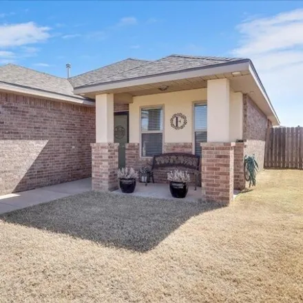 Image 2 - 3651 Ridgely Avenue, Lubbock, TX 79407, USA - House for sale