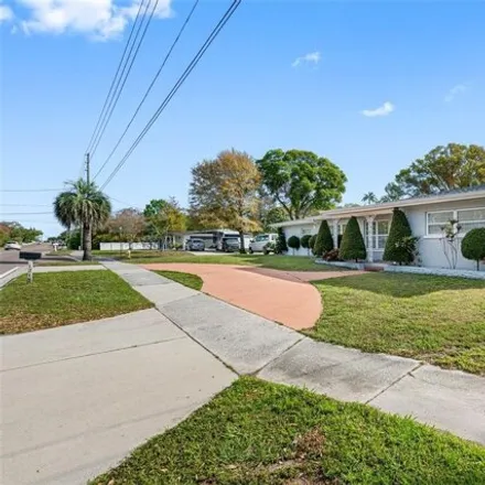 Image 2 - 1805 Kendall Drive, Pinellas County, FL 33764, USA - House for sale