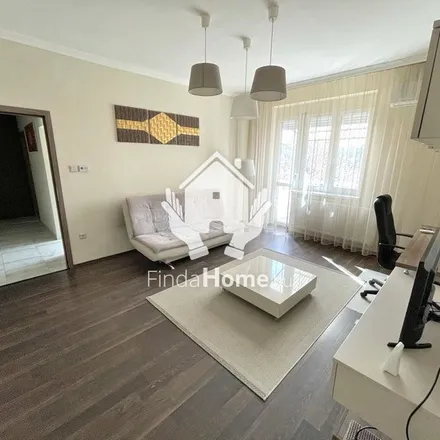 Rent this 2 bed apartment on Debrecen in Egyetem sugárút, 4027