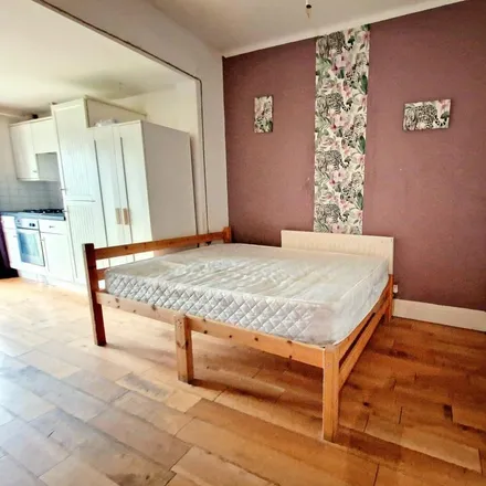 Rent this studio room on Dudding Hill in Normanby Road, Dudden Hill