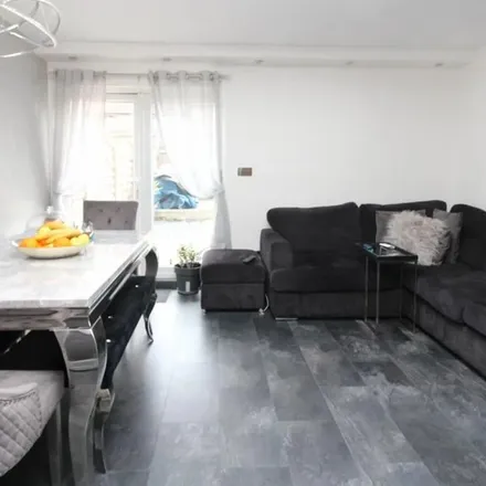 Rent this 1 bed apartment on Goudhurst Road in London, BR1 4QB