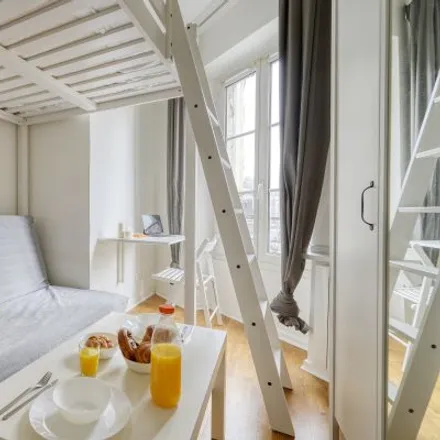 Image 7 - 10 Rue des Moines, 75017 Paris, France - Apartment for rent