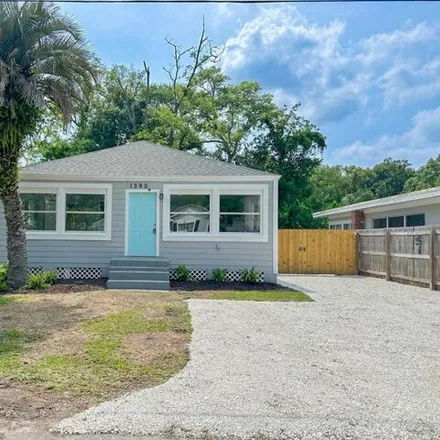 Buy this 3 bed house on 1290 Woodruff Avenue in Jacksonville, FL 32205
