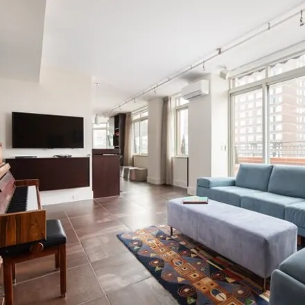 Image 7 - The Coronado, 155 West 70th Street, New York, NY 10023, USA - Townhouse for sale