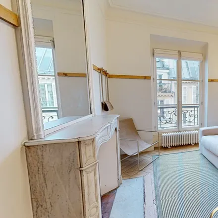 Image 1 - 10 Rue de Douai - Room for rent