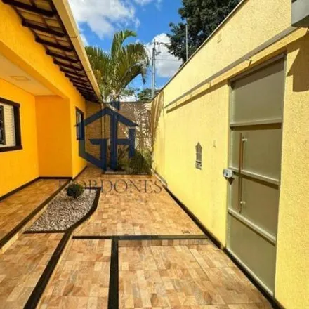 Buy this 5 bed house on Rua Barão de Camargos in Santa Amélia, Belo Horizonte - MG