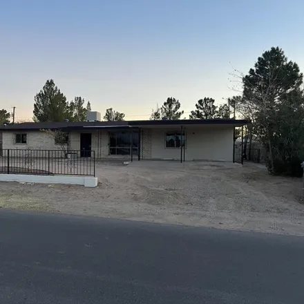 Image 2 - 978 Monroe Street, Anthony, NM, NM 88021, USA - House for sale