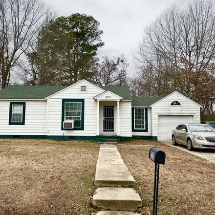 Buy this 2 bed house on 2249 Long Street in Grenada, MS 38901