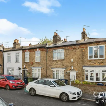 Rent this 3 bed house on 33 Bedford Road in London, W13 0SP